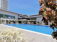 Elegant 1BR at Mesaverte, Free Pool for 3, WiFi and Netflix - Chambres d’hôtes Cagayán de Oro