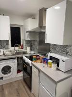 Stylish Modern Gatwick Studio, Free Parking, Free WiFi - B&B Copthorne