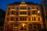 Downtown Landmark near Checkpoint Charlie - Iconic Wood Ceiling - Ferienwohnung Berlin