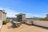 Modern Luxury 8BR Combined Townhome with NYC Views - B&B North Bergen