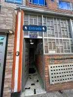 02 Nice apart CAS airport Embassy - B&B Bogotá