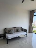 Beacon Executive Suites with Infinity Pool by BNB4U - Ferienwohnung George Town