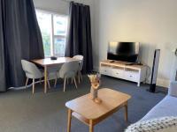 Retro Apt 6 mins to Victoria Quay - Hosted by CanStay - B&B Fremantle