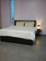 Kamer met Kingsize Bed en Uitzicht op de Bergen