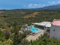 Varimpo Villa, Secluded Wellness & Play Getaway, By ThinkVilla - B&B Melidhónion