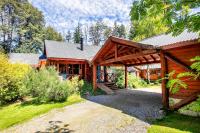 BOG Costa de Rio - Piscina climatizada y costa de rio - B&B Villa La Angostura