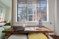1BR Near UofA, Work Desk, Gem Show Friendly - Chambres d'hôtes Tucson