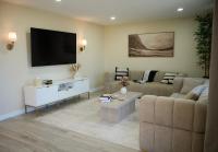 Stylish 4BR Getaway, Foosball, Easy Highway Access - B&B Westminster