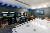 Paradise Lagoon Resort Style Pool Getaway - Bed and Breakfast La Mesa