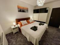 Apartment Rosnička, Private Parking & 24H Checkin with Balcony and AC - Chambres d’hôtes Bratislava