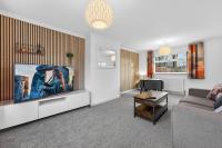 The Hide - Suburban Terraced Home - Bed and Breakfast Ardrossan