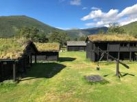 Jørundgard Vikingcamp - Bed and Breakfast Sel