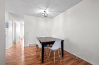 Prefect 3BR Saty near YYC, Free Wifi & Parking - Chambres d'hôtes Calgary