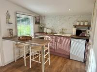 Wild Meadow Cottage - Countryside Views and King Bed - Chambres d’hôtes Maybole