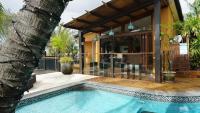 3BR Bali-Inspired Pool & Spa GC Skyline View - B&B Gold Coast