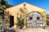 The Vineyard Cottage at Cypress Ridge - B&B Onetangi