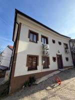 Estudio Triple Estándar