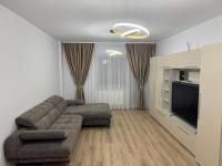 Modern 72m2 Apartment near Coresi Mall - Self Check-in - Free Parking - Chambres d'hôtes Braşov