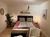 Gemütliches Doppelzimmer mit Gartenblick und Top ÖV - B&B Steffisburg