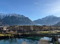 River-2 with Iconic Jungfraujoch View - Chambres d’hôtes Interlaken