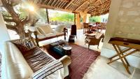 Hidden Paradise Moonrise beachfront with private pool Che Shale The Mahamri House - B&B Mambrui