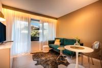 One-Bedroom Apartment with Balcony