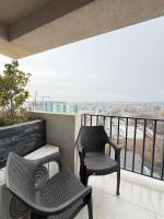 Charming Apartments close CenterCity and Airport by Glam - Parking Option - B&B Iași