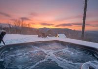 Modern Comfort - Spa - Mountain - Chalet KNOX - B&B Sainte-Côme