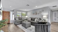 3BR Oasis Sleeps 10 Heated Pool Ping Pong! - B&B Dunedin