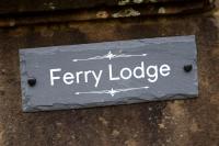 Cosy Lodge Getaway with Private Beach & Fireplace - Chambres d'hôtes Erskine