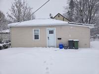 Cozy home on a quiet street minutes to DT Kingston - B&B Kingston