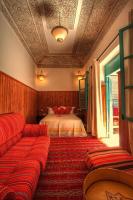 Camera Tripla Superior