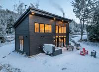 La Luxueuse Spa et Montagne de Ski Chalet NEUF - B&B Sainte-Côme