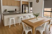 Beautiful Modern Home in a Great Location - Ferienwohnung Connewarre