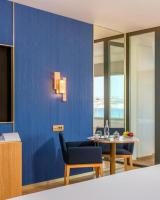 Prime Location Near Train Station, Hilton View TGV - Bed and Breakfast Tanger