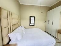 Chambre Lit Queen-Size de Luxe