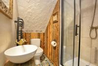 Vierbettzimmer mit Gartenblick