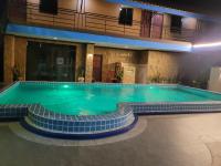 Camera Matrimoniale con Vista Piscina