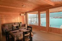 Holiday Home Krupac Lake - Chambres d’hôtes Nikšić