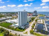City of Palms Retreat - Downtown - Pool - City - View - Chambres d'hôtes Fort Myers