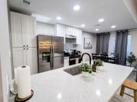 Private Master Bedroom North Lamar - B&B Austin