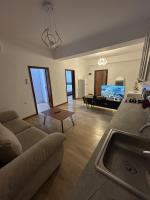 Flat in Tirana - Modern & Cozy - B&B Tirana