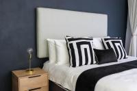 Zimmer mit Kingsize-Bett