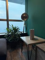 2Bed Apartment in Centaurus with City and Margalla views - Ferienwohnung Islamabad