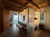 BLUE PEARL VILLA in St John USVI - breathtaking ocean views, private pool, backup power, air conditioning - B&B Coral Bay