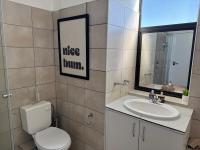 Above the City Views - B&B Edenvale