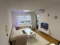 EM Modern Stay Sarajevo Bulevar ParkingGarage - Chambres d’hôtes Ivišovo Greblje