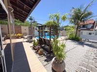 CASA GOLFINHO 348 - casa aconchegante com piscina, churrasqueira, mesa de sinuca e jogos - B&B Bombinhas