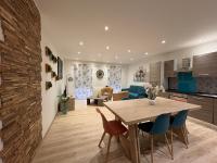 SUPERBE T3 AVEC PARKING ET TERRASSE en PLEIN CENTRE-VILLE - B&B Lourdes