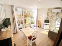 Neuf et lumineux - climatisé - proche centre ville - B&B Prades